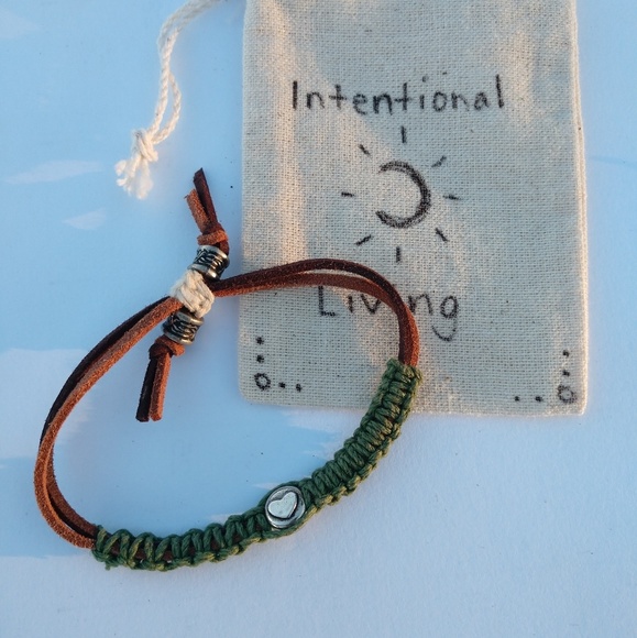 Bracelets - Picture 2 of 3